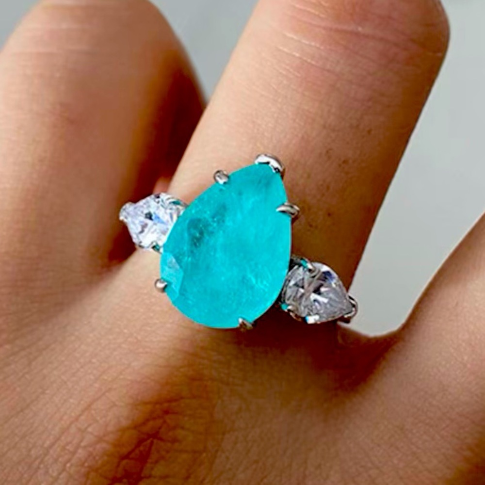 ✨✨Paraiba Tourmaline Pear Engagement Ring✨✨
